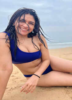 Mrunal Vacays In Style 