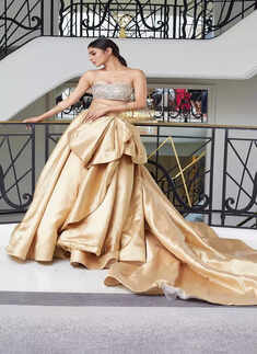 ​Mouni Roy made heads turn in Geyanna Youness at Cannes '23​