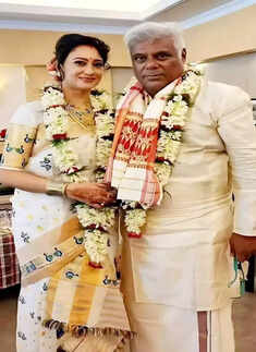 Inside pictures from Ashish Vidyarthi&rsquo;s wedding go viral