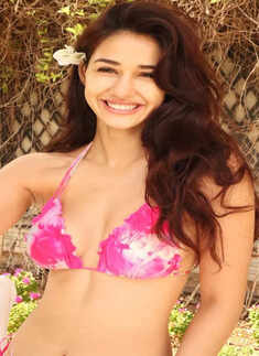 ​Beach wear inspired by Disha Patani ​