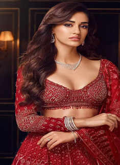 Disha Patani exudes desi girl vibes in ethnic avatar