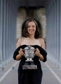 French Open 2023: Iga Swiatek beats Karolina Muchova to win women's final, see pictures