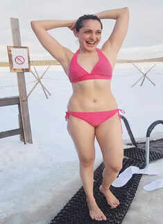 Bikini-clad Pragya Jaiswal plunges in -15 degree celsius ice bath in Finland