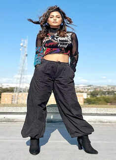 ​These pictures of Hina Khan in mesh crop top and cargo pants will surely  leave you in awe