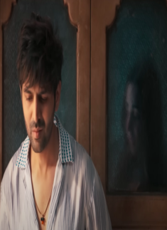 Checkout movie stills of the Hindi movie 'Satyaprem Ki Katha'​