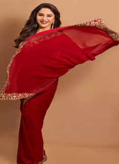 ​Madhuri Dixit Nene is a sight to behold in saree​