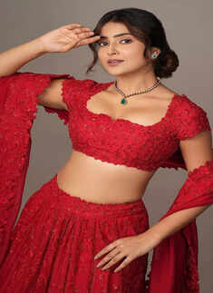 Avantika Mishra&rsquo;s latest pictures prove that red is her colour