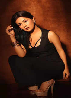 Avneet Kaur gives a stylish twist to workwear