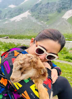 Sara Ali Khan's Sonamarg vacation is all about scenic mountains and adorable moments