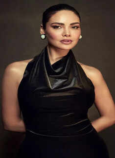 Esha Gupta-inspired chic and classy date night outfits