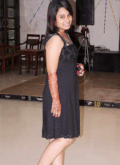 Amit & Harshi Kakar's 1st wedding anniv.