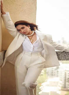 Tamannaah Bhatia exudes elegance in stunning pantsuit