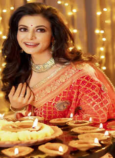 ​Koel Mallick captivates in ethnic wear with grace and tradition​