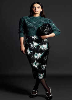 Manushi Chhillar's date with Dior look redefines elegance and class