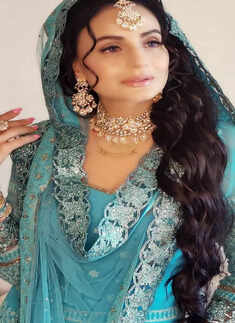 Desi diva Ameesha Patel captivates with timeless elegance