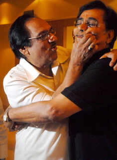 Celebs mourn Jagjit Singh's death 