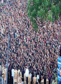 SRK, Arjun promote 'Ra.One'