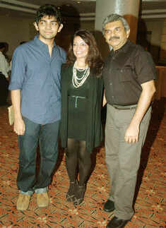 Leena Mogre with family