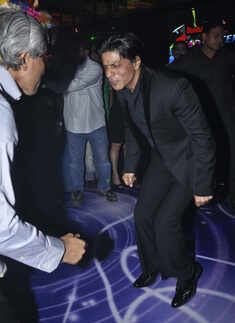 SRK dances at BT anniv party!