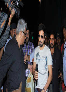 Emraan promotes 'The Dirty Picture'