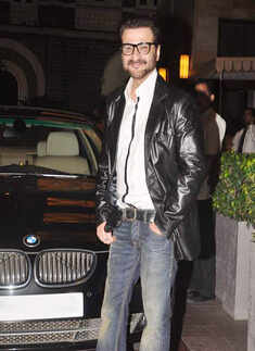 B'wood parties with Tom Cruise