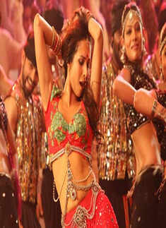 Divas look raunchy in red!