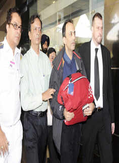 Dev Anand's ashes to be immersed in Godavari