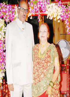 Pushpraj & Pushpawati's 50th anniv. party