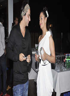 Karishma Tanna's b'day bash