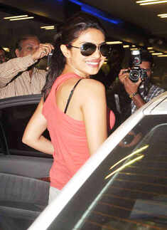 Stars return from New Year celebrations