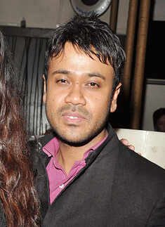 It's party time @ Smoke House Grill