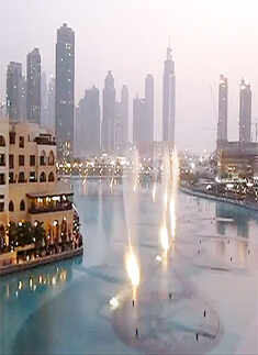 Dubai Fountain dances to Whitney's song!