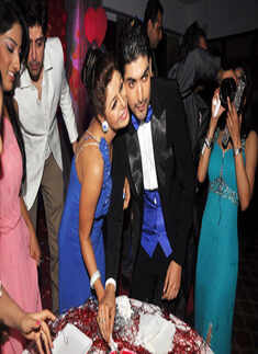Debina-Gurmeet's anniv. party
