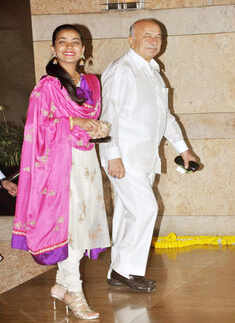 Susheel Kumar Shinde with daughter Praniti