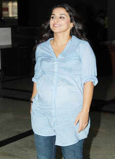 'Pregnant' Vidya Balan travels on bus