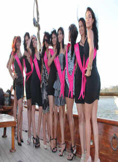 'Indian Princess 2012' finalists party