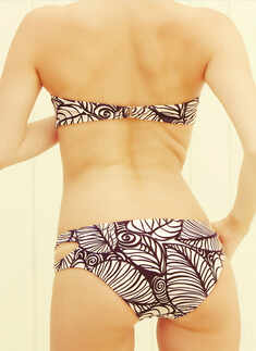 Bold babes in hot bikinis