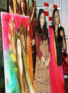 Vidya @ 'Kahaani' painting event