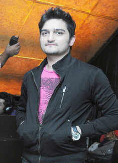 Bash @ Smoke House Grill