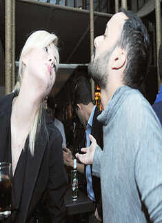 It's 'Dhan Te Nan' at Capitol