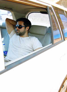 Emraan takes a nap in Innova