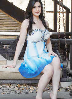 Chitrangda Singh lookalike in B-Town