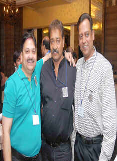 Saraswati Vidhyalaya's reunion party