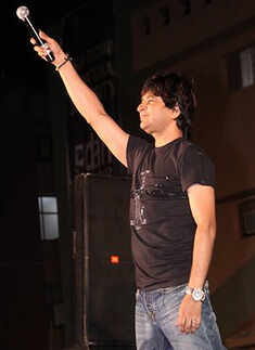 KK performs at MRIU's fest