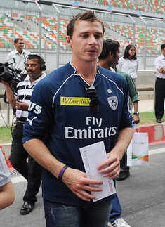 Deccan Chargers players launch F1 tickets