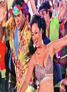 Kashmera turns 'Boneless Biryani' for Krushna