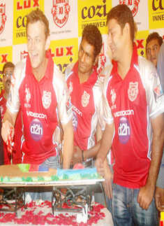 Cricketers @ promotional event