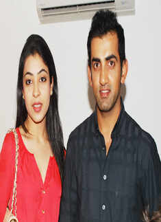 Gambhir unveils 'Waves Reda'