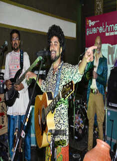 Band, Baaja aur Masti