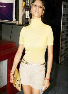 Apurva & Shilpa caught in raid!